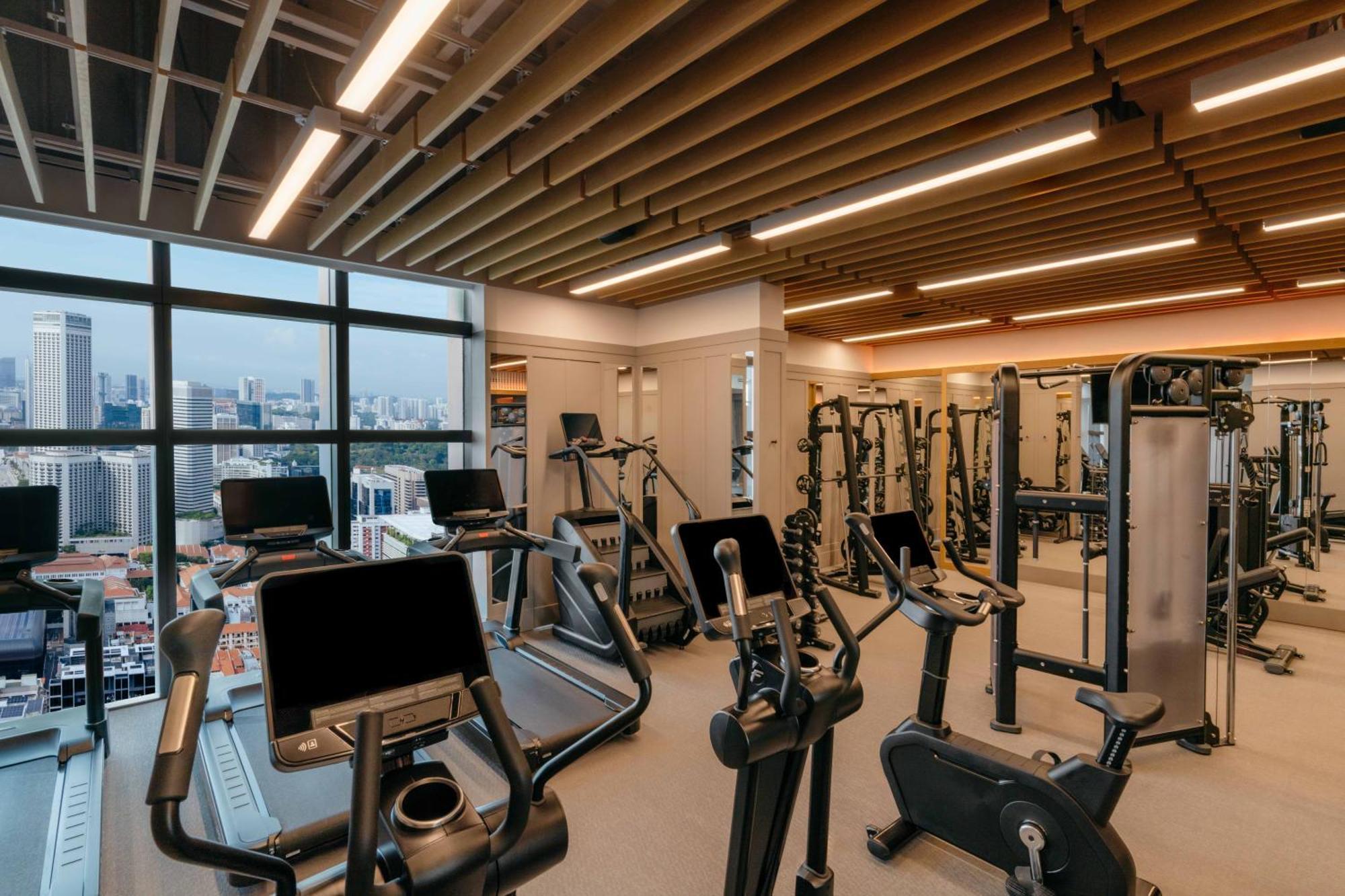 Andaz Singapore, By Hyatt Εξωτερικό φωτογραφία The gym at the 1018